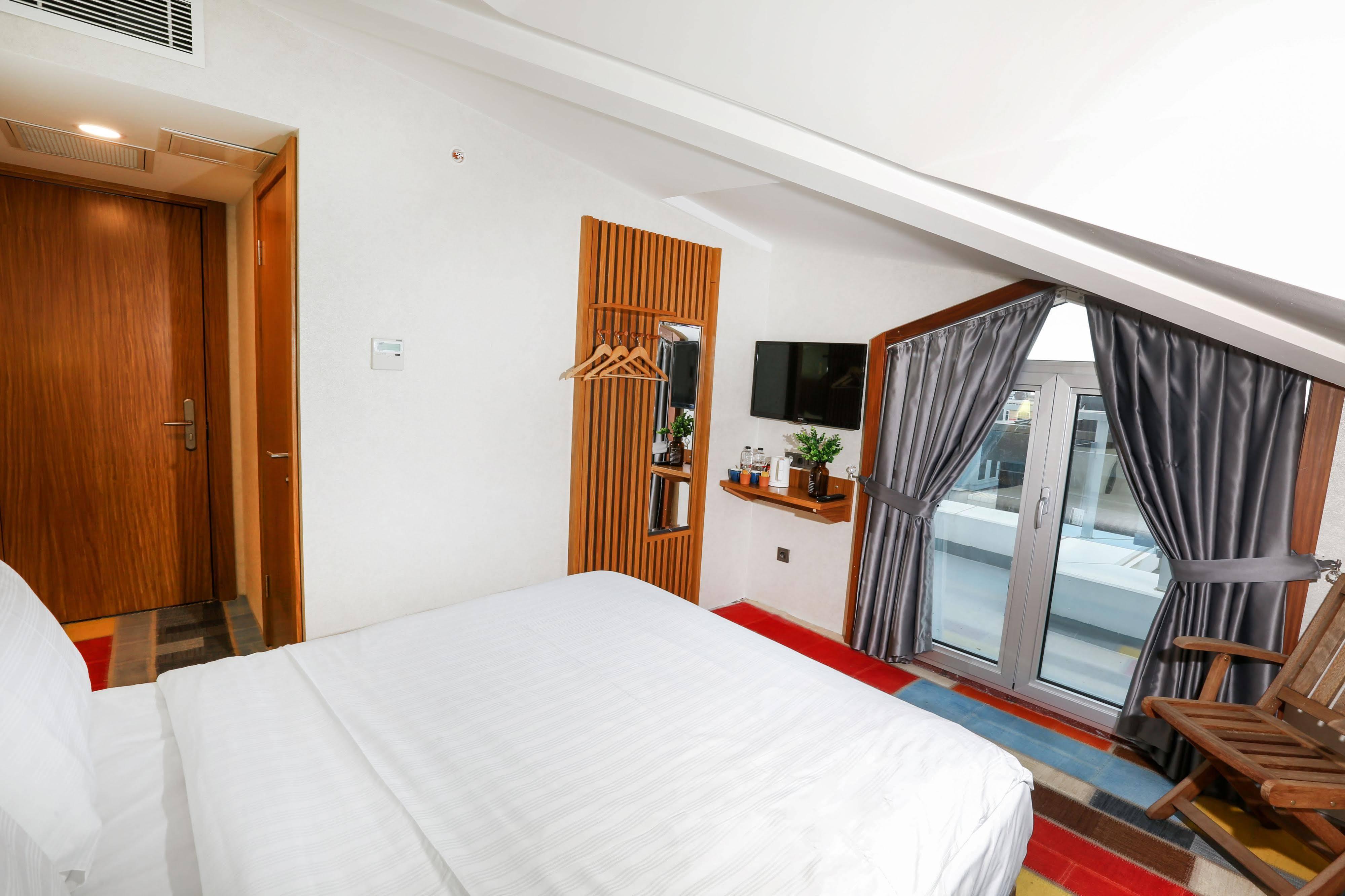 ดิสคัฟเวอรี โฮเทล Hotel อิสตันบูล ภายนอก รูปภาพ